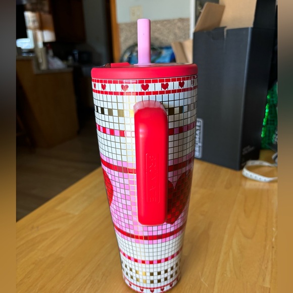 BRÜMATE 40 OZ  STRAW TUMBLER WATER BOTTLE - Picture 2 of 9